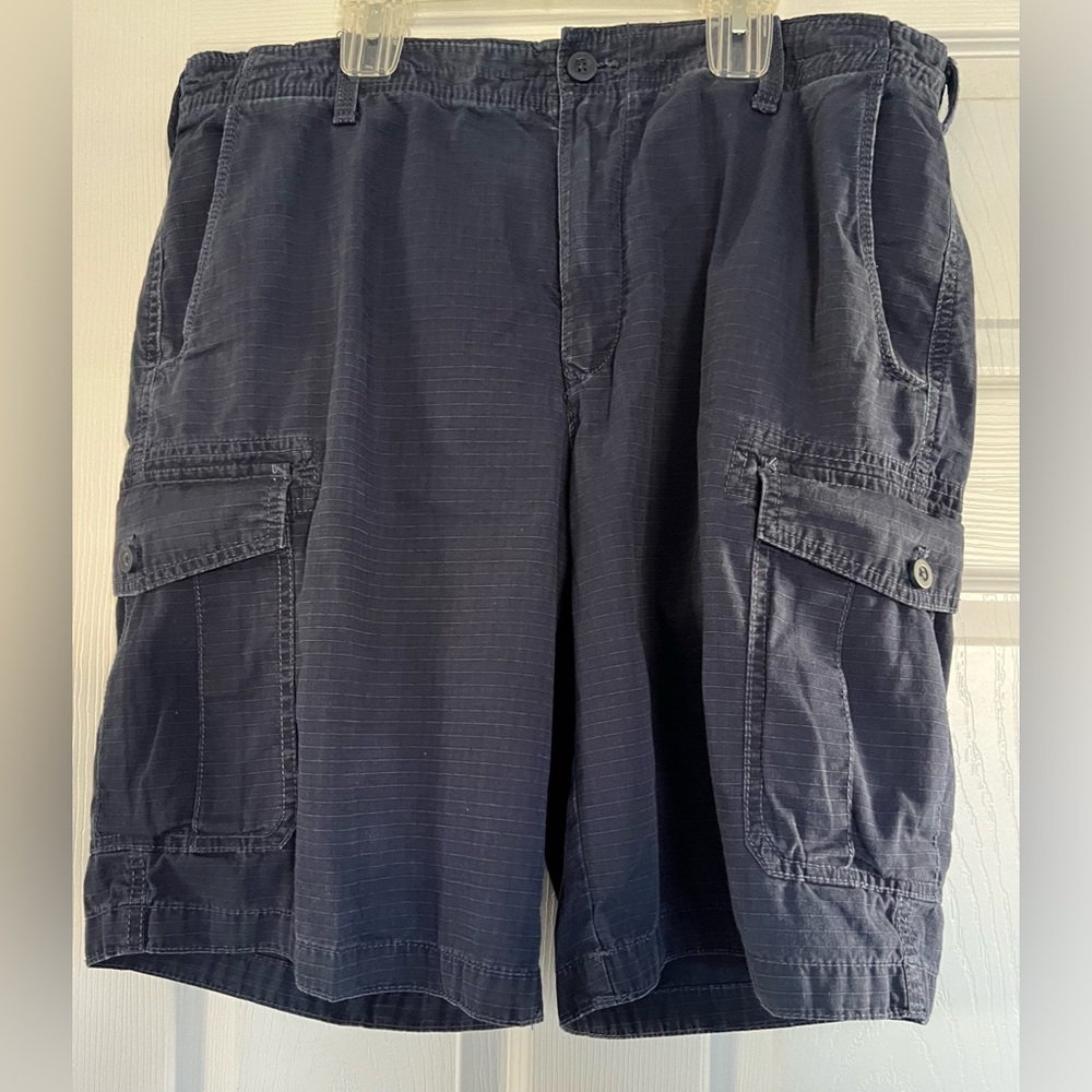 Men’s Blue Cargo Shorts - Izod SZ 36